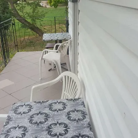 Apartment Wodna 1 *